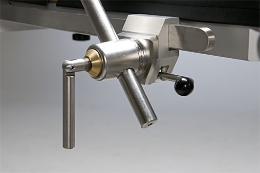 RE10-307-OP-Klemme_4 Radialkloben mit runder Führung bis 16- 20 mm