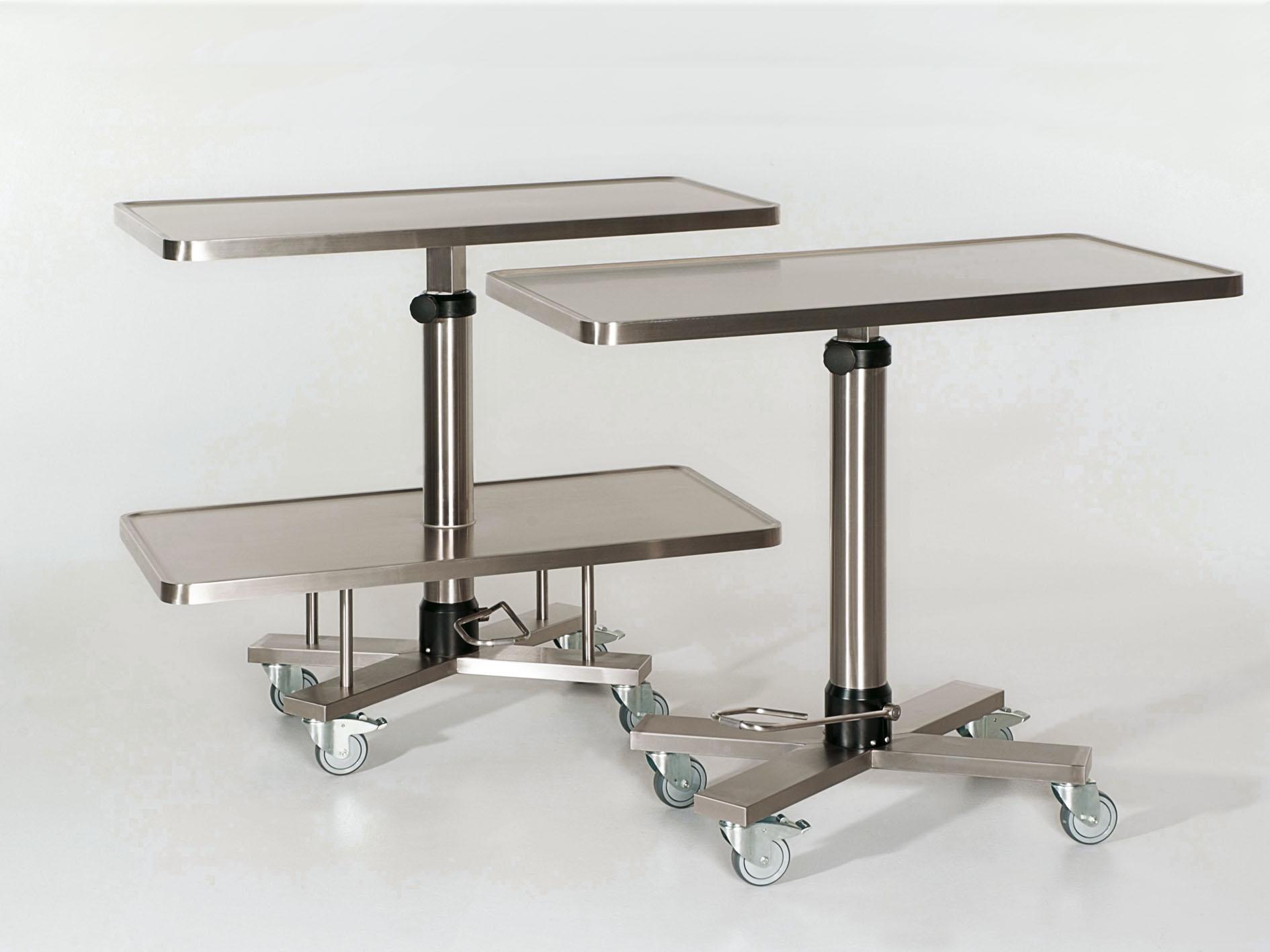 130-130031-36-Gruppe-Zureichetische-2 Instrumententische für die OP- Abteilung